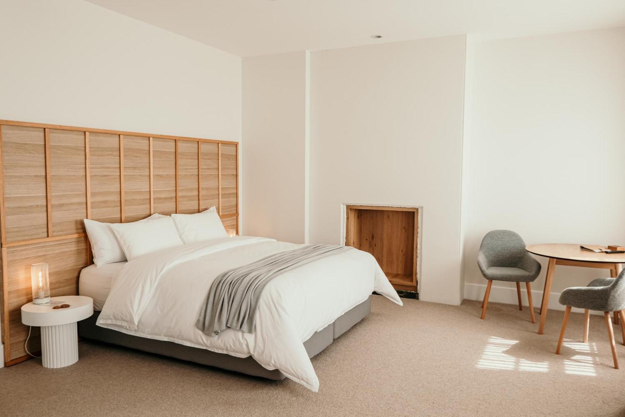 The Oak & Anchor Hotel Port Fairy Exterior foto A bedroom
