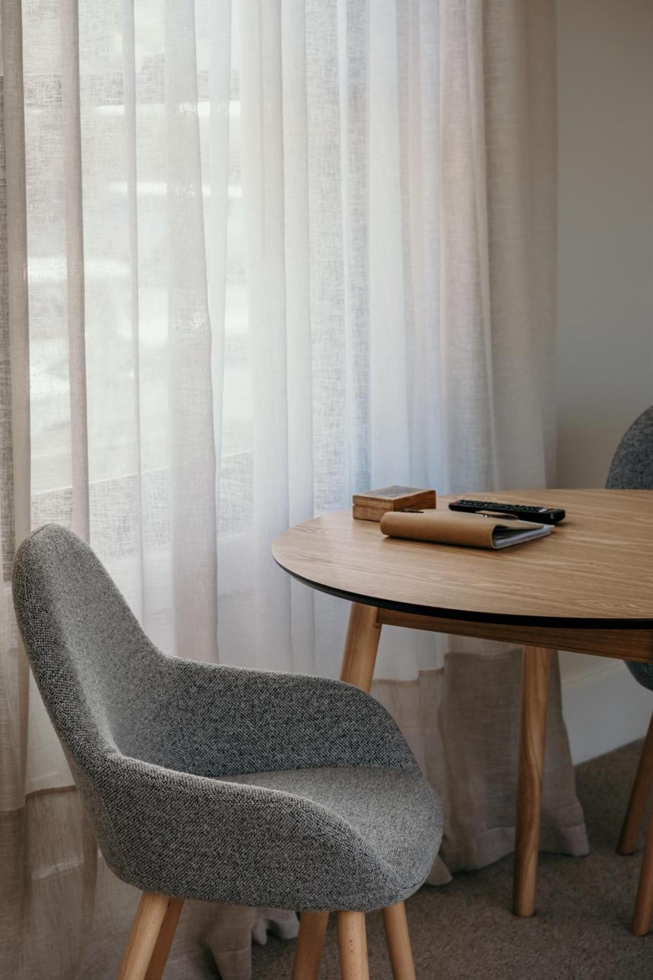 The Oak & Anchor Hotel Port Fairy Exterior foto A curtain